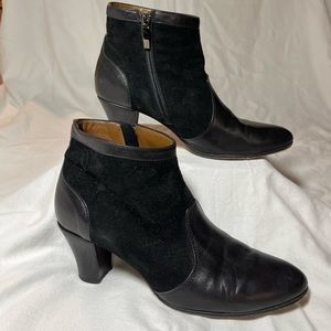 Hobbs London black leather and suede bootie size 38